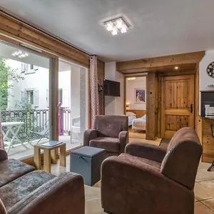 villa-vallet.hotels-rhonealpes.com/