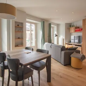 apartment-les-aiguilles.hotels-rhonealpes.com/